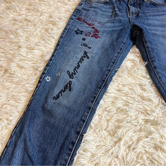 Women’s Embroidered Straight Leg Ankle Sz 8 Jeans W/pockets Raw Hem Distressed - Picture 3 of 12